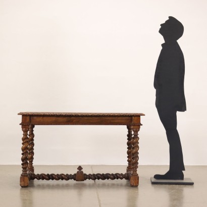Table Walnut Italy XX Century