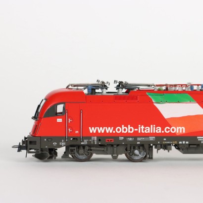 modern antiques, modern design antiques, objects, modern antiques objects, modern antiques objects, Italian objects, vintage objects, 1960s objects, 1960s design objects, Roco 62391 locomotive