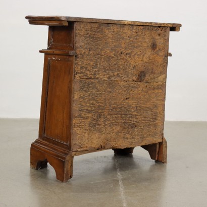 Table de Chevet Noyer Italie XX Siècle