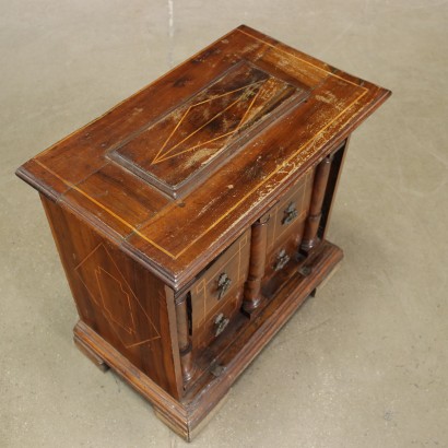 Mobel Nussbaum Italien XIX Jhd