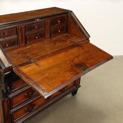 Baroque Flap Walnut Italy XVIII Century