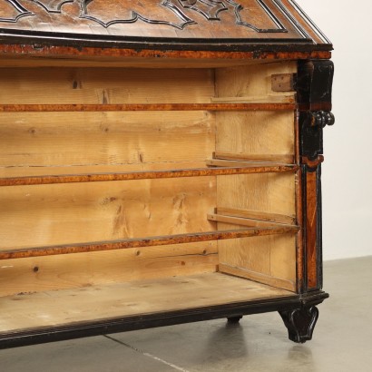 Baroque Flap Walnut Italy XVIII Century