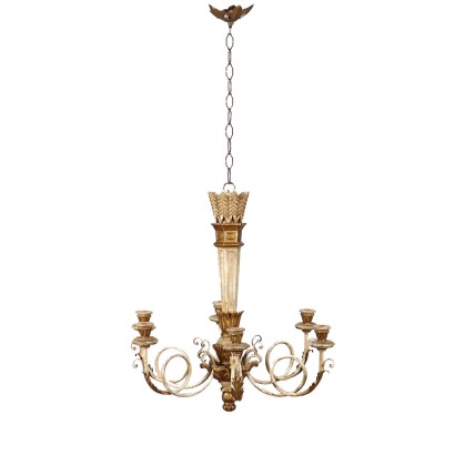 Lampadario in Stile Laccato e Dorato