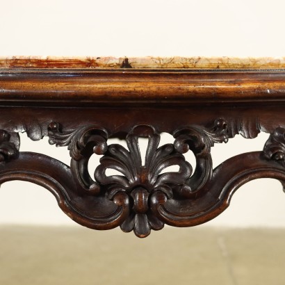 Mesa de centro de estilo barroco