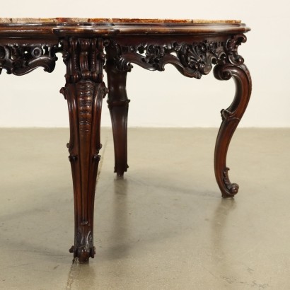 Mesa de centro de estilo barroco