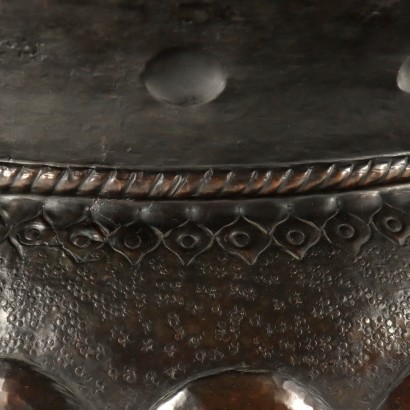 antiquariato, vaso, antiquariato vaso, vaso antico, vaso antico italiano, vaso di antiquariato, vaso neoclassico, vaso del 800,Due Vasi in Rame Sbalzato
