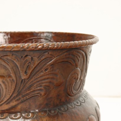 antiquariato, vaso, antiquariato vaso, vaso antico, vaso antico italiano, vaso di antiquariato, vaso neoclassico, vaso del 800,Due Vasi in Rame Sbalzato