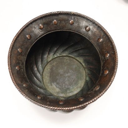 antiquariato, vaso, antiquariato vaso, vaso antico, vaso antico italiano, vaso di antiquariato, vaso neoclassico, vaso del 800,Due Vasi in Rame Sbalzato