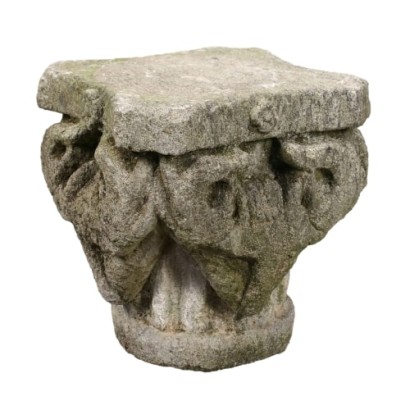 Capitel de granito
