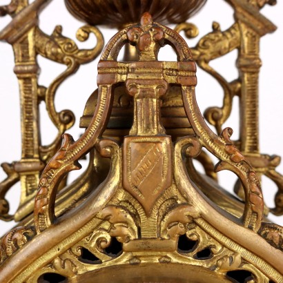 Tischuhr Bronze Eklektizismus Frankreich XIX Jhd
