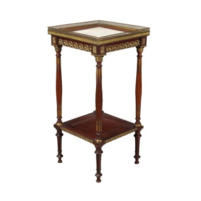 Étagère in Stile Neoclassico