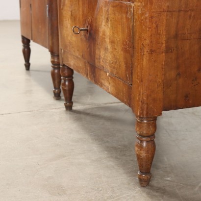 Paire de Tables de Chevets Charles X Noyer Italie XIX Siècle