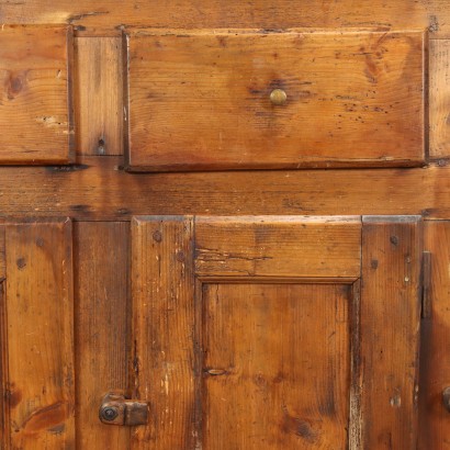 antiquariato, cassettone, antiquariato cassettone, cassettone antico, cassettone antico italiano, cassettone di antiquariato, cassettone neoclassica, cassettone del 800, comò, antiquariato comò, comò antico, comò antico italiano, comò di antiquariato, comò neoclassica, comò del 800,Madia in Abete