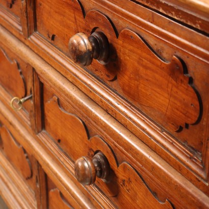 Commode Baroque Noyer Italie XVIIe-XVIIIe Siècle
