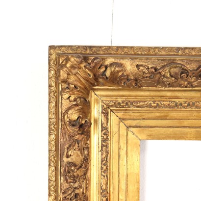 Grande Cornice Eclettica