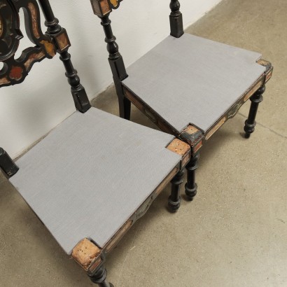 Dos Parejas de Sillas en Madera Ebonizada