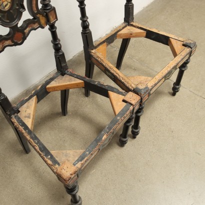 Dos Parejas de Sillas en Madera Ebonizada