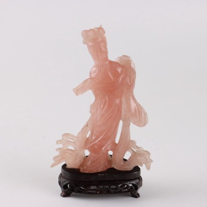 Escultura de cuarzo rosa