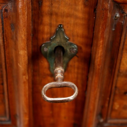 antiquariato, cassettone, antiquariato cassettone, cassettone antico, cassettone antico italiano, cassettone di antiquariato, cassettone neoclassica, cassettone del 800, comò, antiquariato comò, comò antico, comò antico italiano, comò di antiquariato, comò neoclassica, comò del 800,Canterano Barocco Lombardo