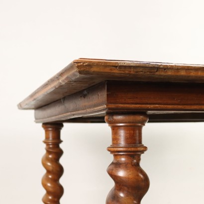 Table Walnut Italy XIX Century