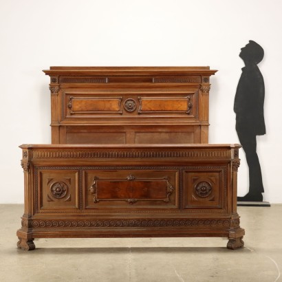 Cama de matrimonio de estilo neorrenacentista