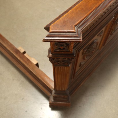 Cama de matrimonio de estilo neorrenacentista