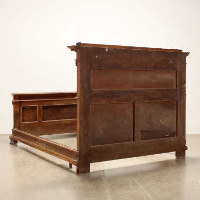 Cama de matrimonio de estilo neorrenacentista