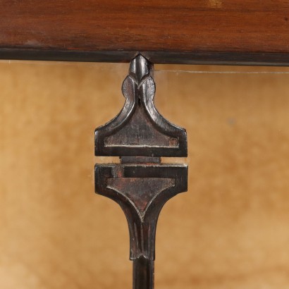 Vetrina in Stile Chippendale