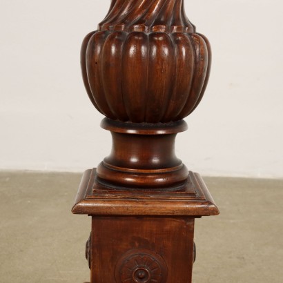 Colonna Reggivaso Neorinascimento