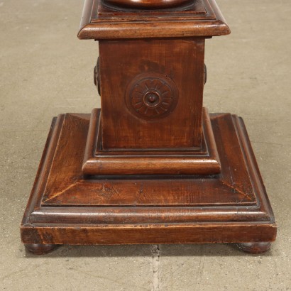 Colonna Reggivaso Neorinascimento