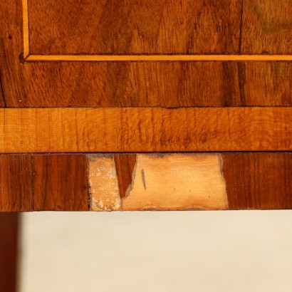 Comò in Stile Neoclassico