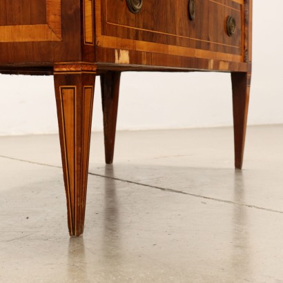 Comò in Stile Neoclassico