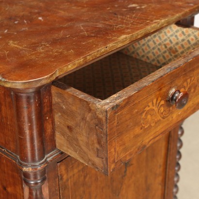 Table de Chevet Noyer Italie XIXe Siècle