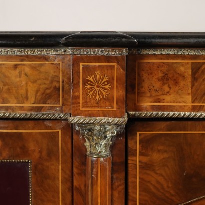 Buffet Victorien en Noyer Angleterre XIXe-XXe Siècle