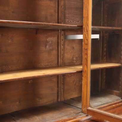 Showcase Umbertino Walnut Italy XIX Century