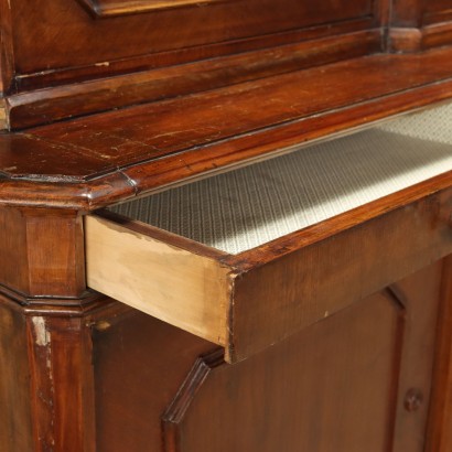 Showcase Umbertino Walnut Italy XIX Century