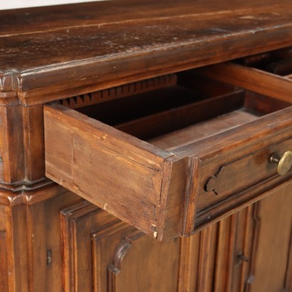 Buffet en Style Noyer Italie XXe Siècle